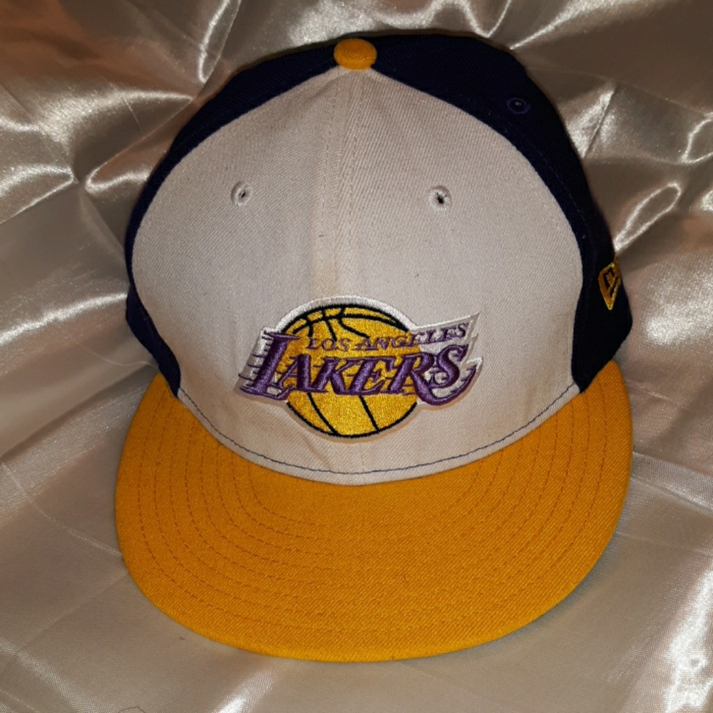 La Laker hat